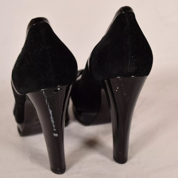 Yves Saint Laurent YSL Shoes Black
Patent Leather Classic Pump Heels size 10/41 - Picture 9 of 11